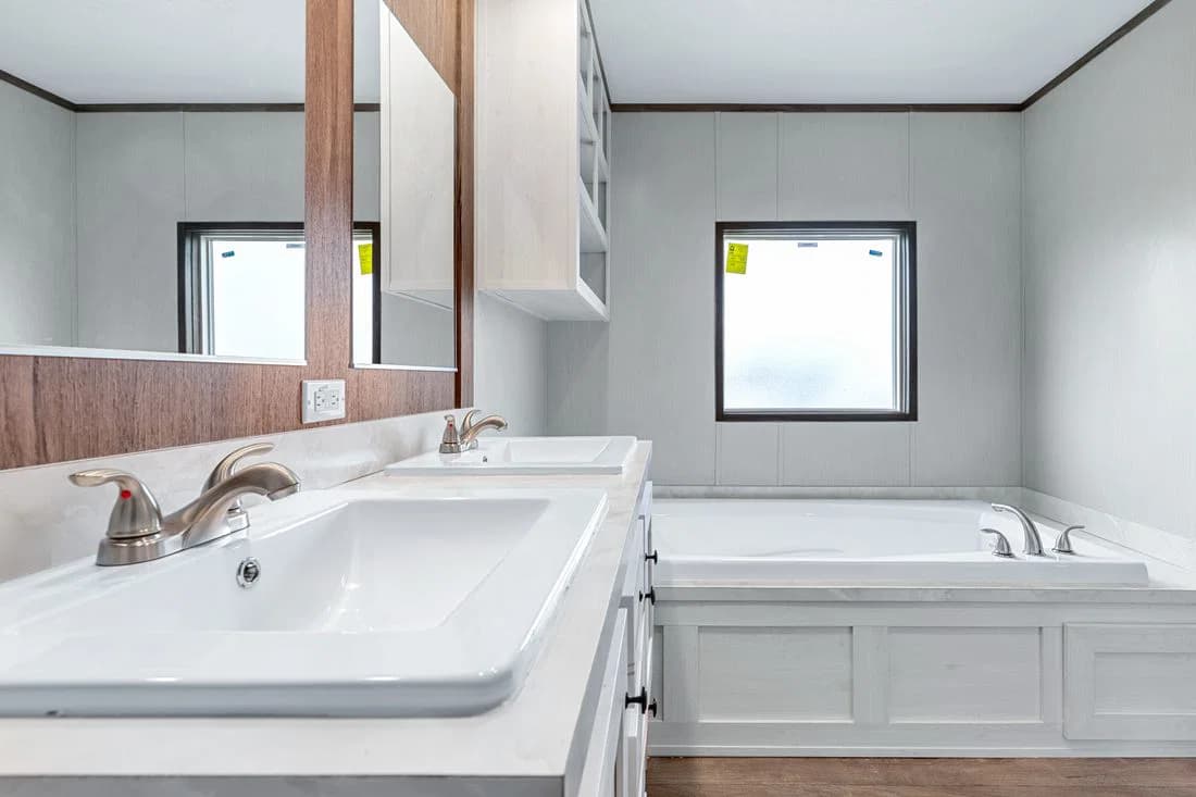 Anniversary 16683b bathroom home features