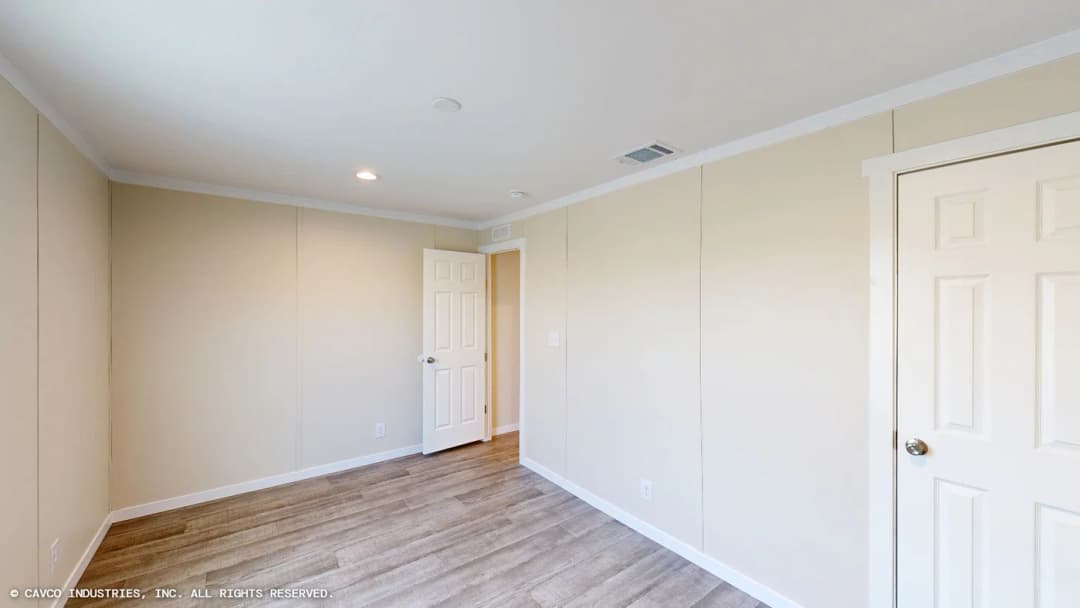 Overlook bedroom home features
