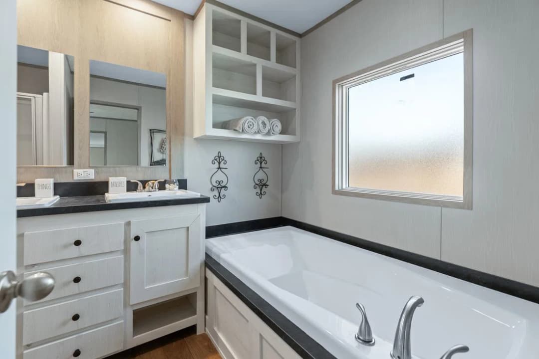 Resolution 16763j bathroom home features