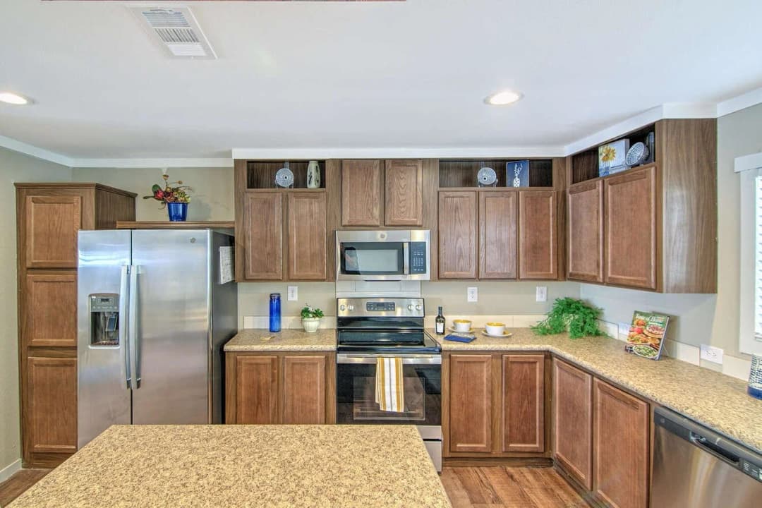 Mckinley kitchen home features