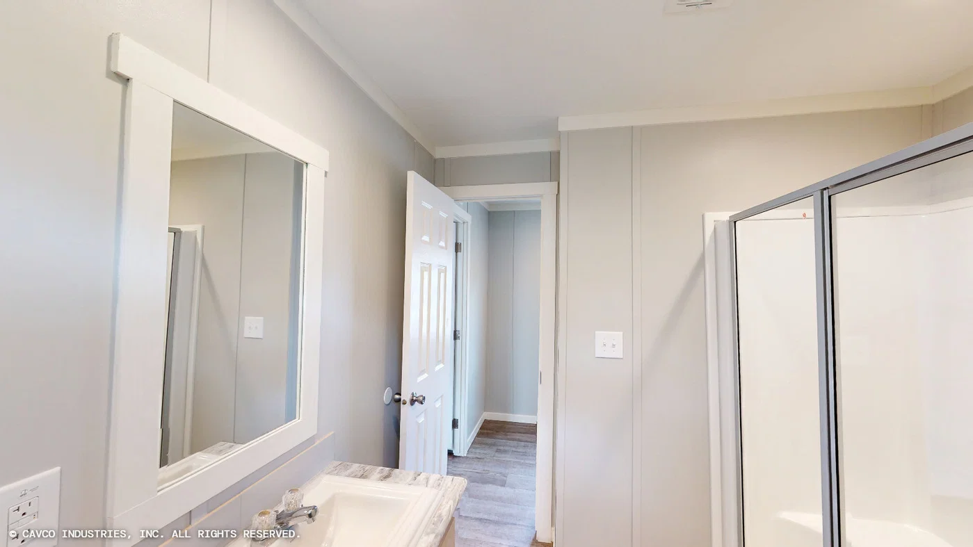 Ridgeline bathroom home features