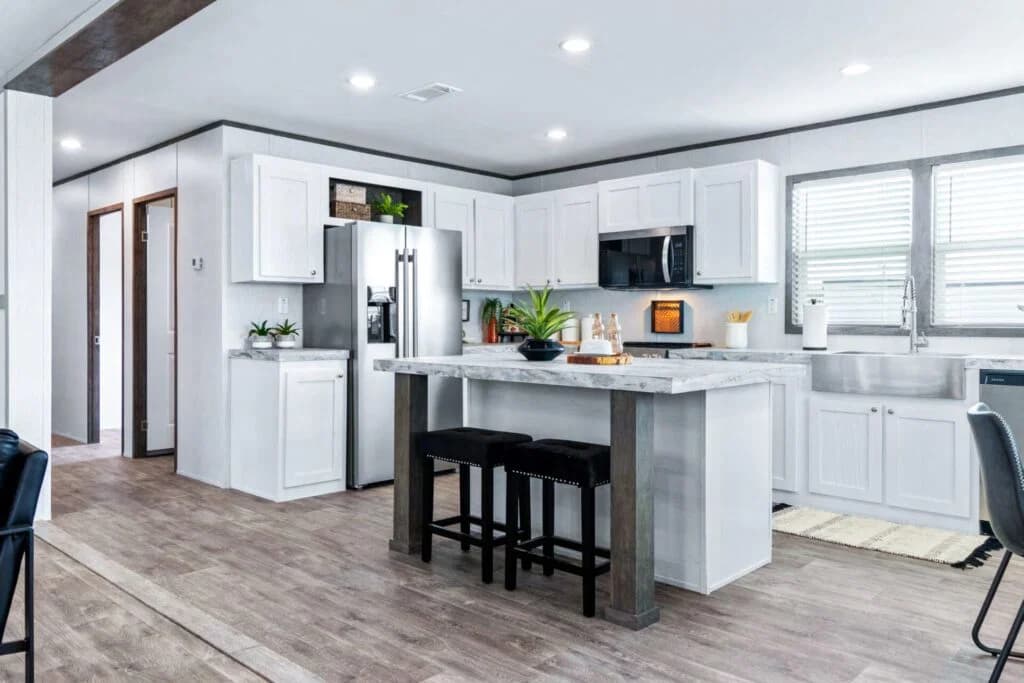 Lakeland interior home features