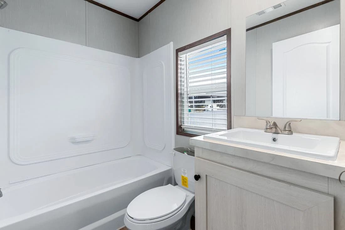 Anniversary 16683b bathroom home features