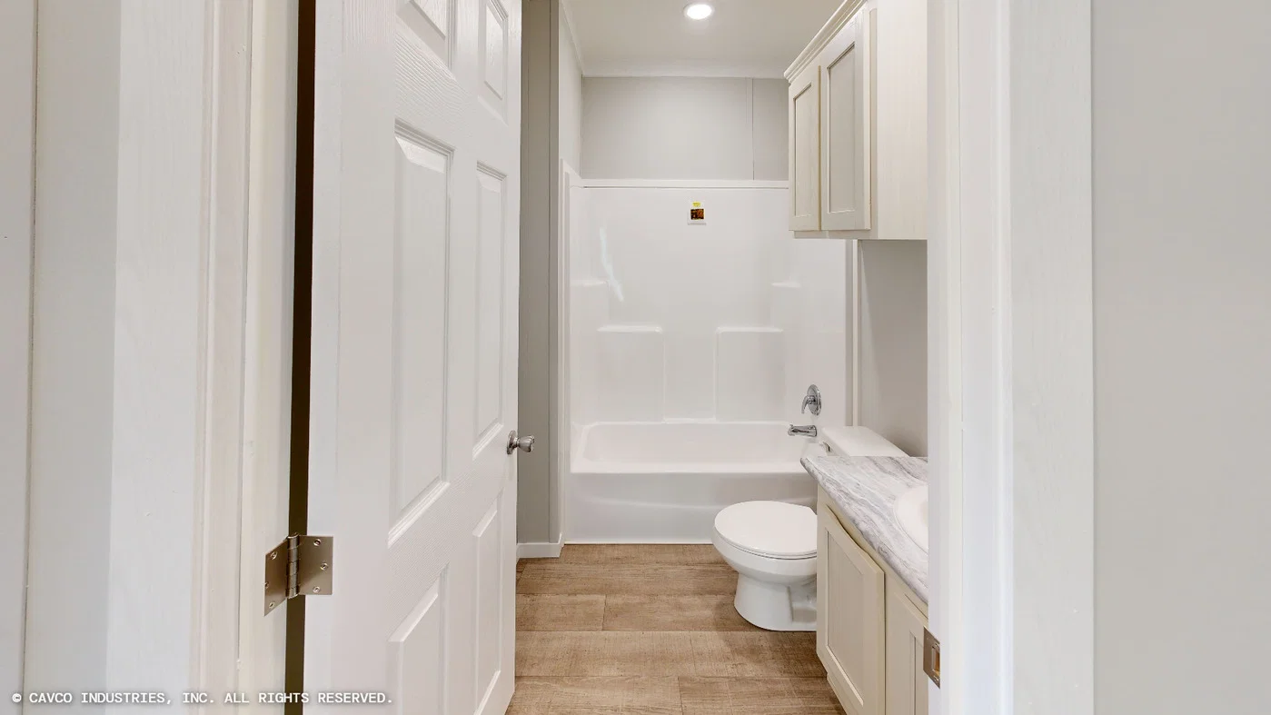 Matterhorn bathroom home features