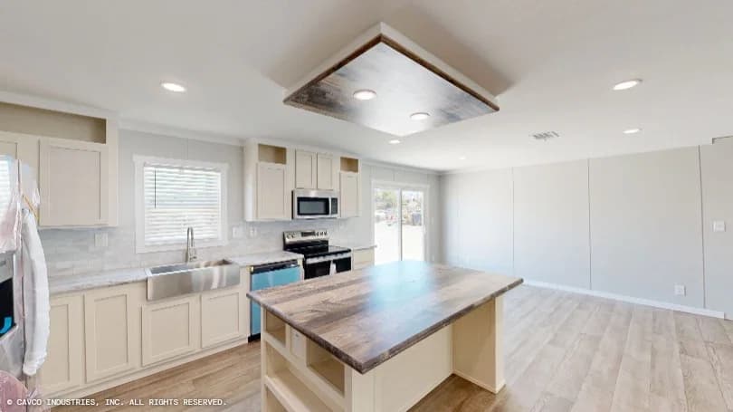 Matterhorn hero and exterior home features