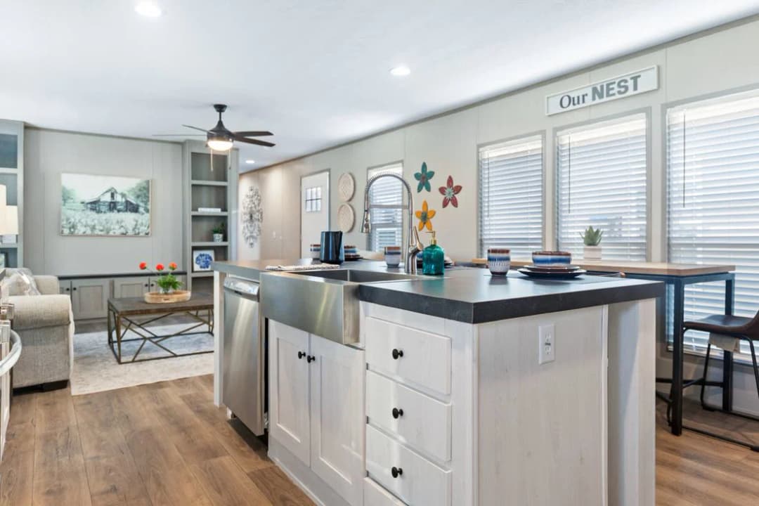 Resolution 16763x kitchen home features