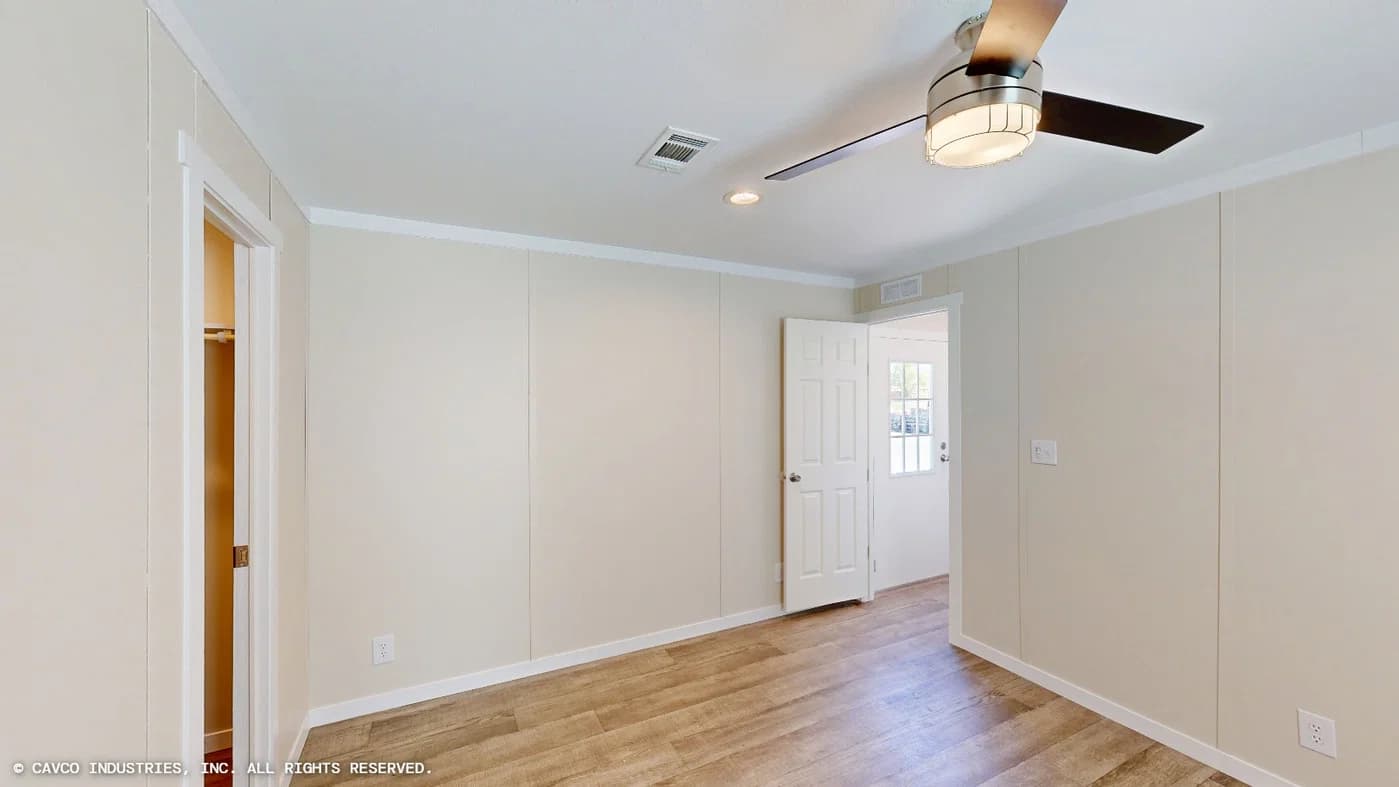 Overlook bedroom home features