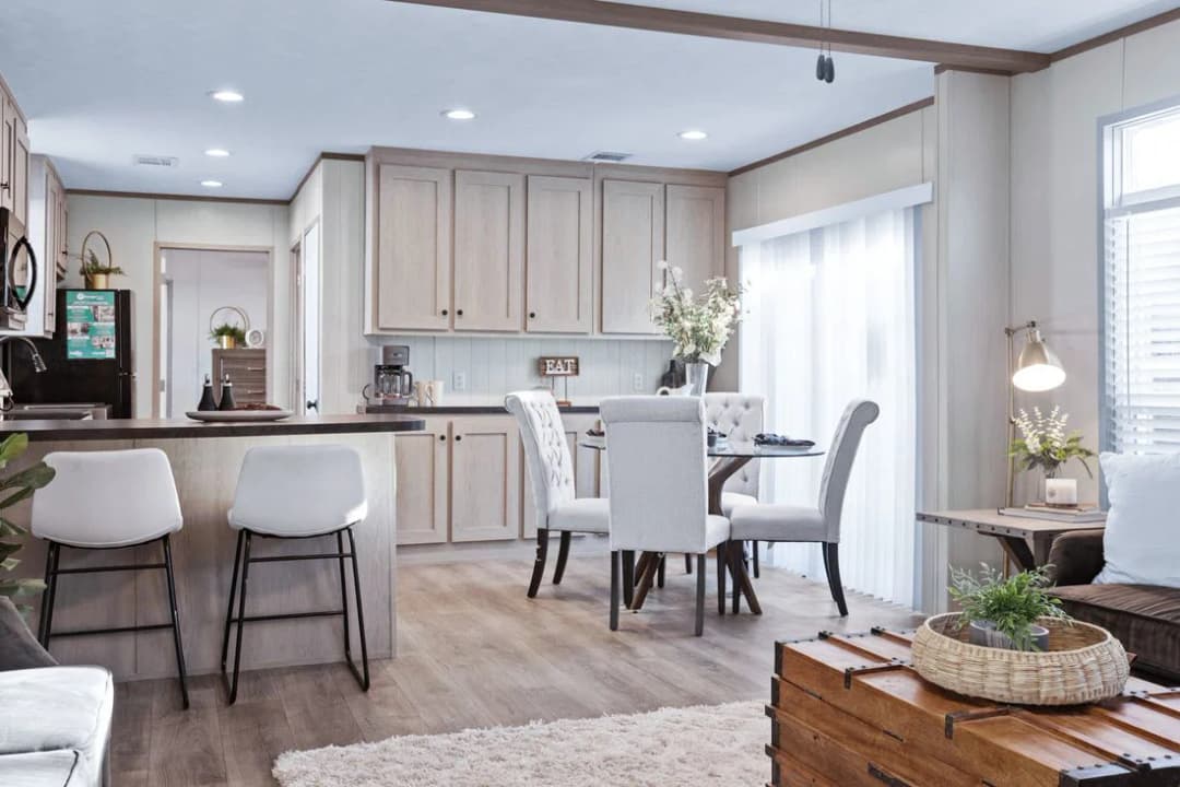 Anniversary 16763a interior home features