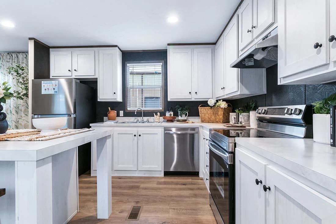 Select 16723i kitchen home features