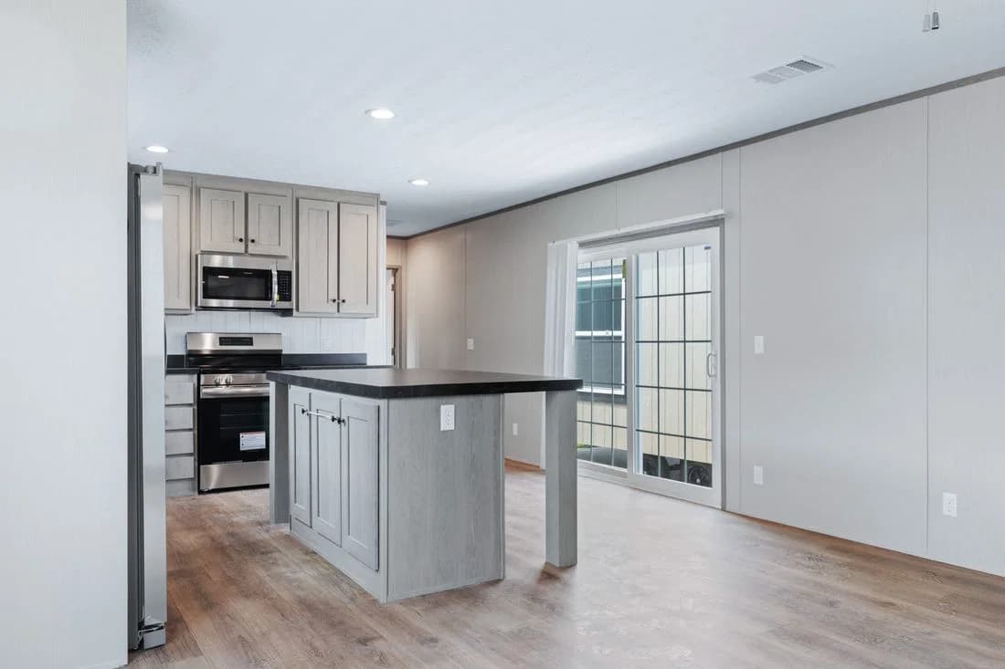 Resolution 16763h kitchen home features