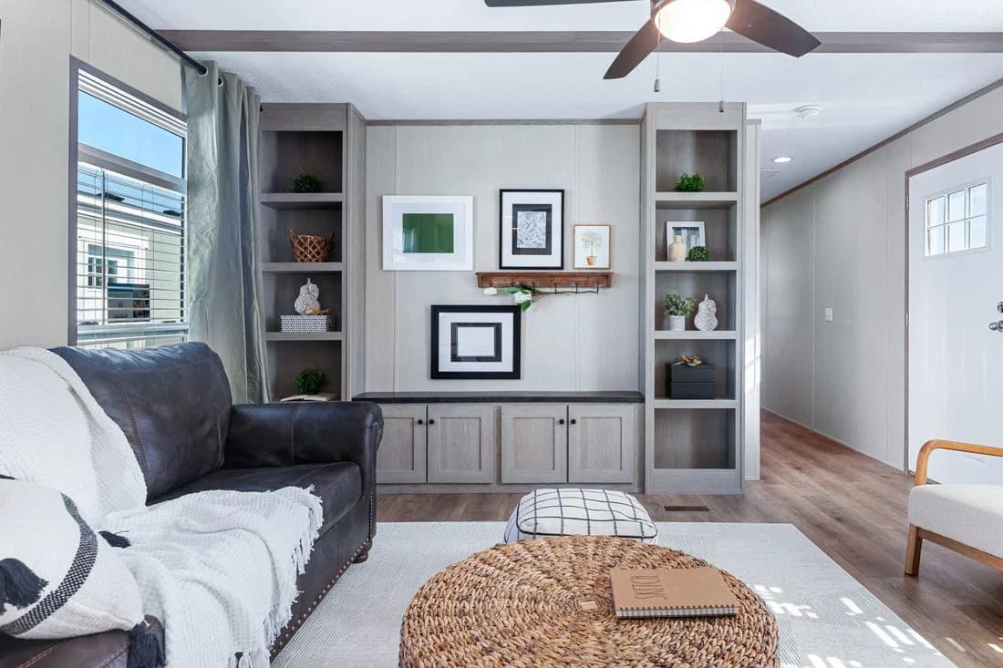 Anniversary 16763i interior home features