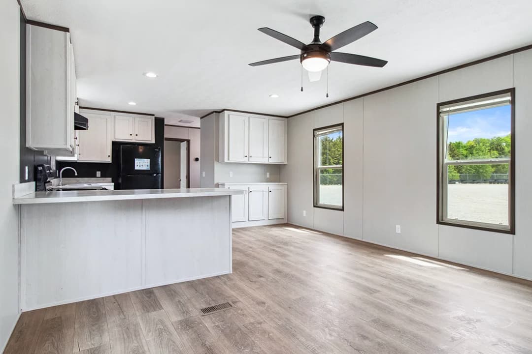 Homestead 16562a interior home features