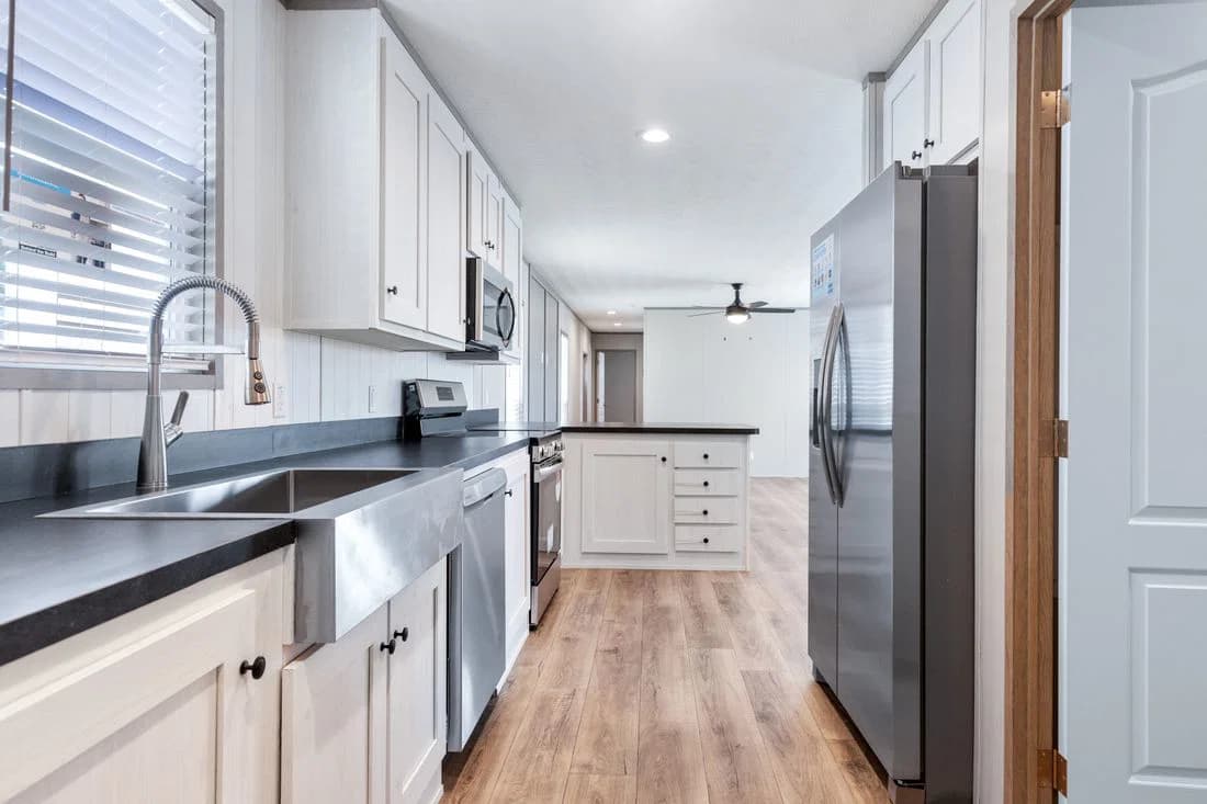 Resolution 16763k kitchen home features