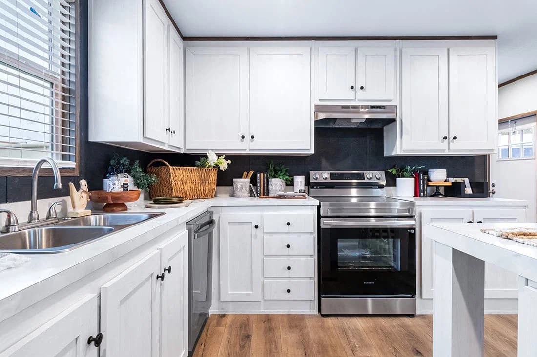 Select 16723i kitchen home features