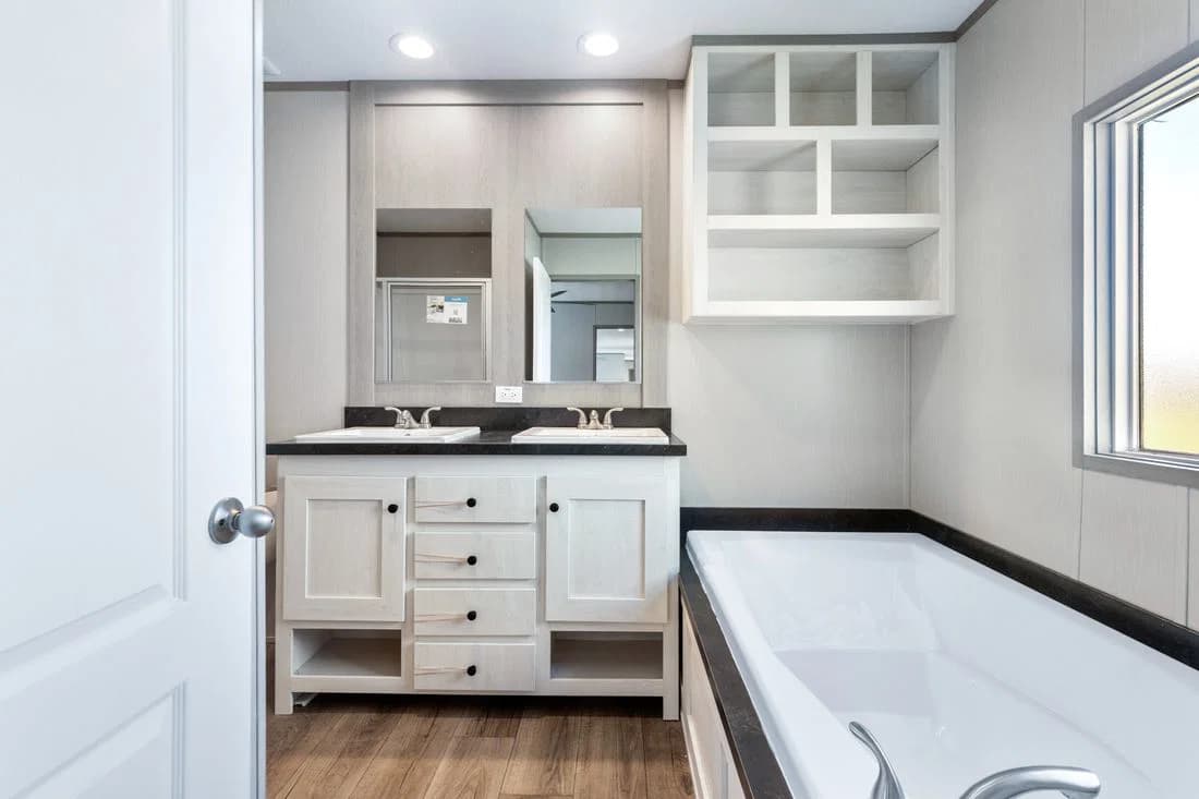 Resolution 16763k bathroom home features