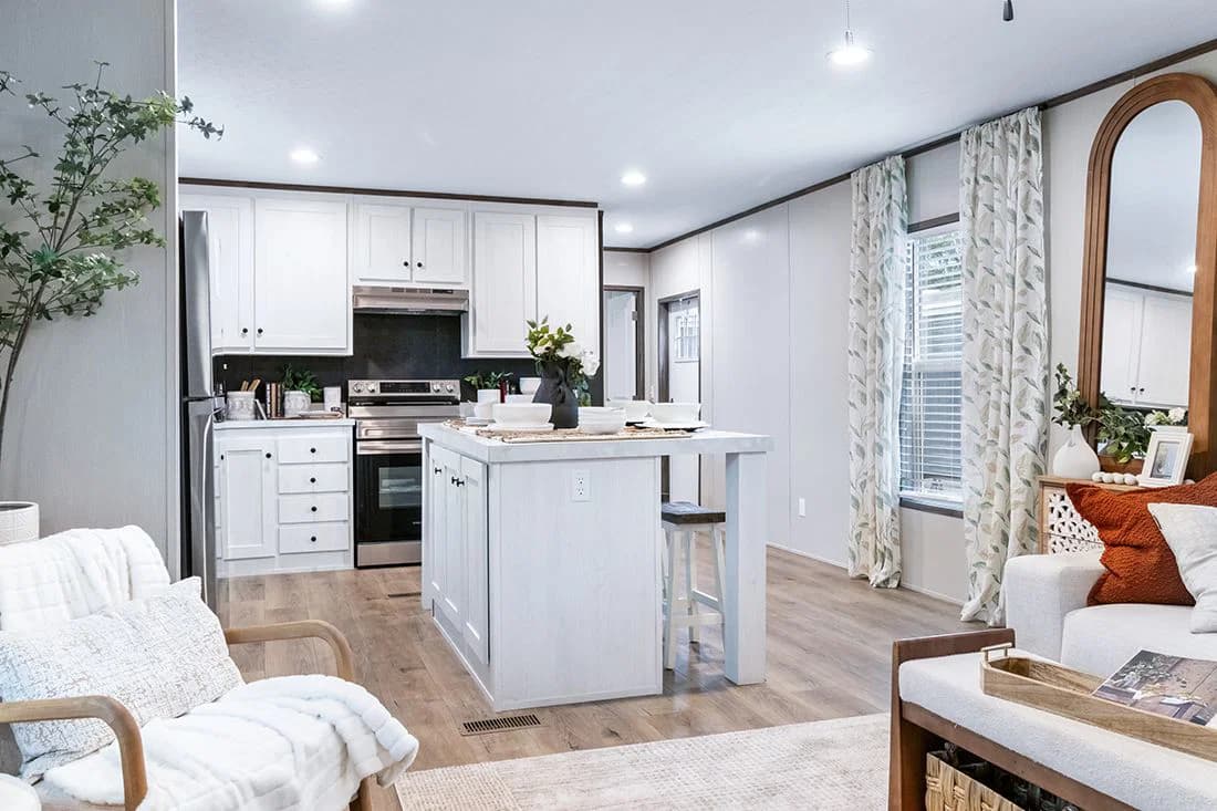 Select 16723i interior home features