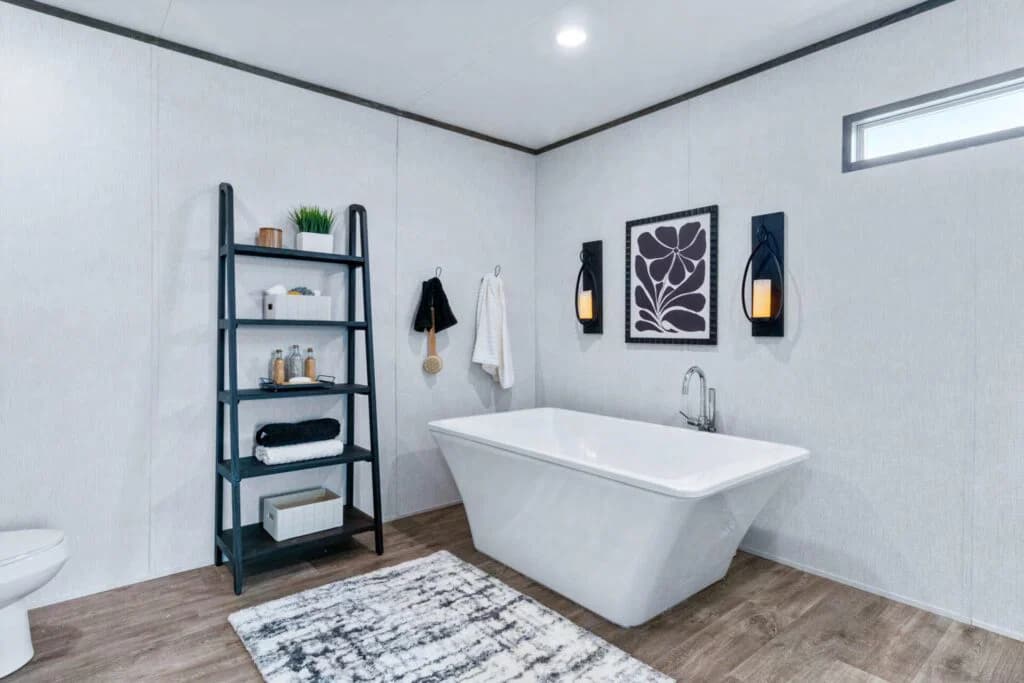Lakeland bathroom home features
