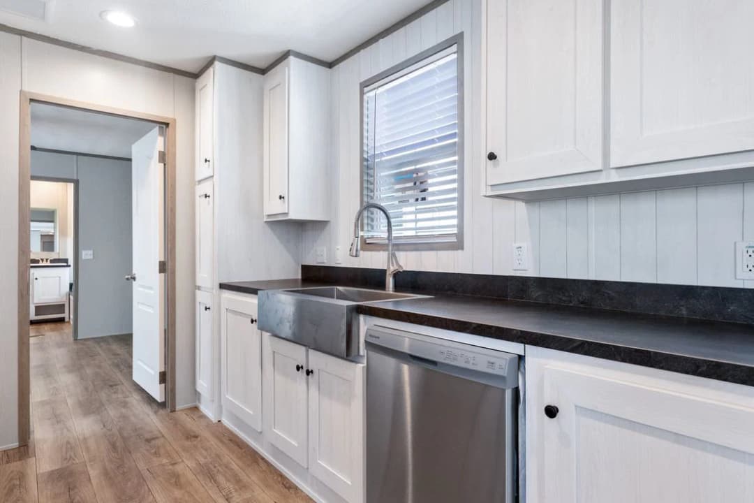 Resolution 16763k kitchen home features
