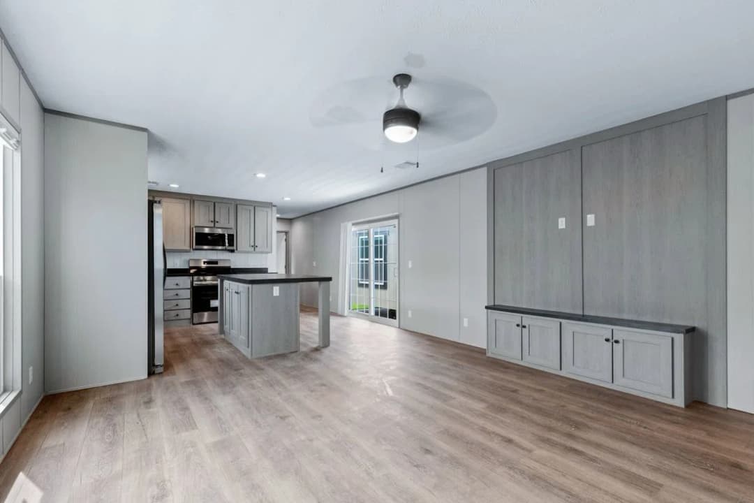 Resolution 16763h interior home features