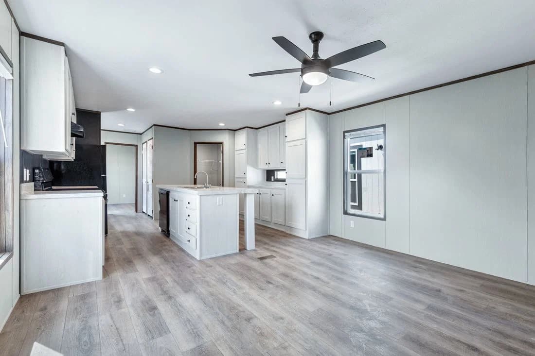 Select 16602s interior home features