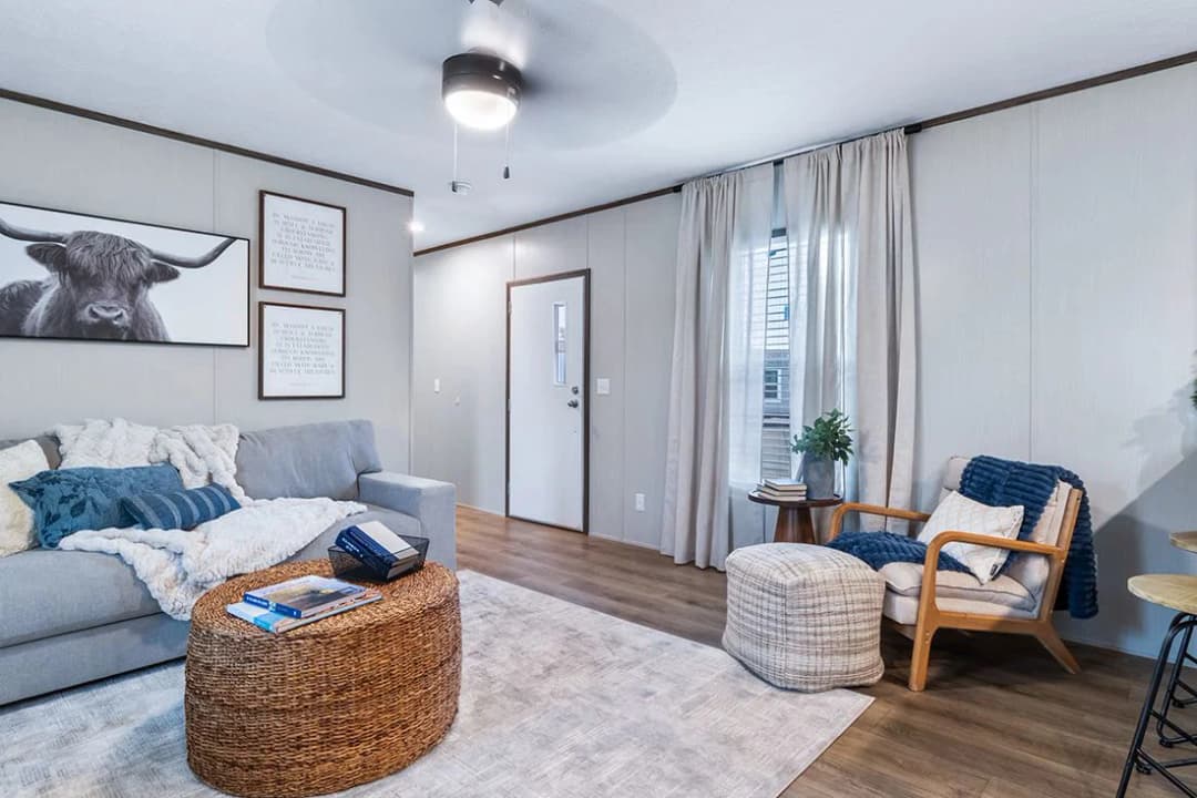 Select 16723a interior home features