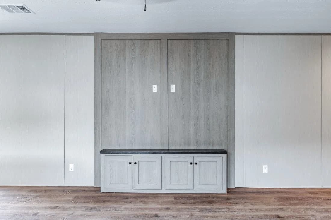 Resolution 16763h interior home features