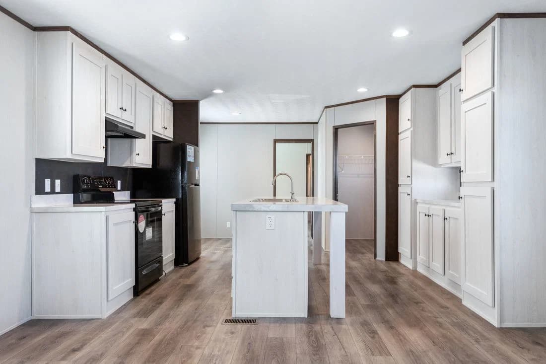 Select 16722s kitchen home features