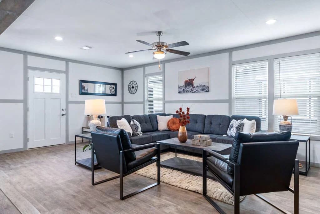 Lakeland interior home features