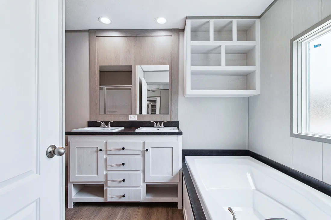 Anniversary 16682f bathroom home features