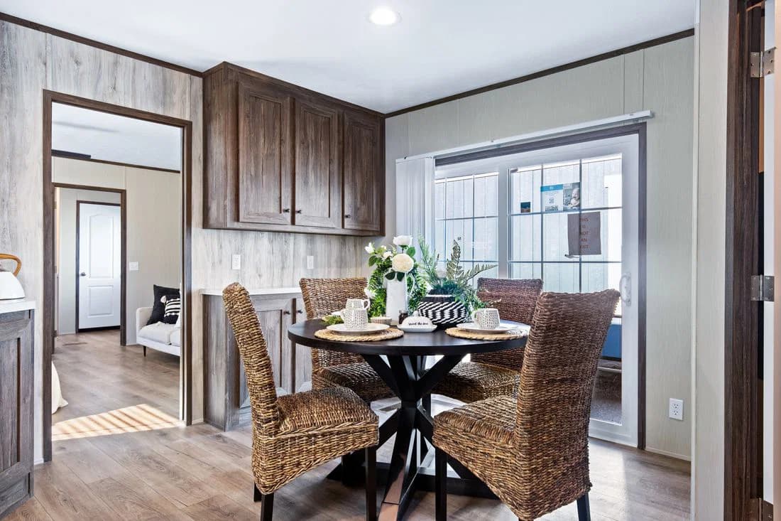 Anniversary 16763f interior home features