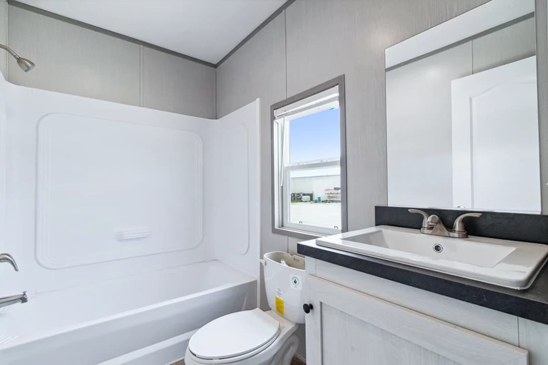 Anniversary 16682f bathroom home features