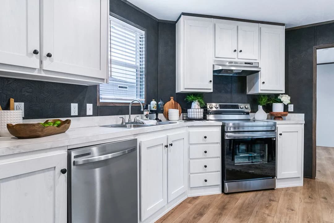 Select 16723f kitchen home features