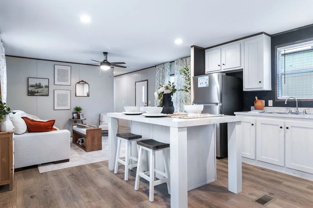 Select 16723i kitchen home features