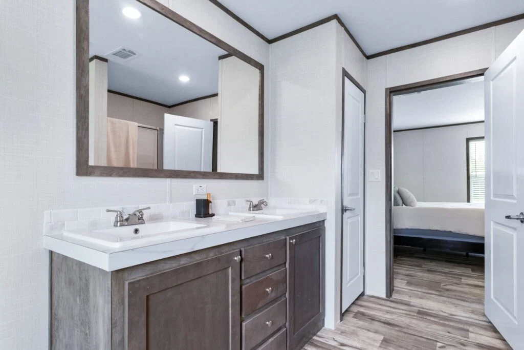Palmer bathroom home features