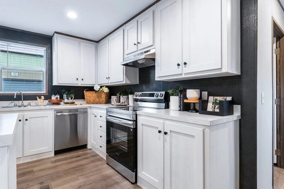 Select 16723i kitchen home features