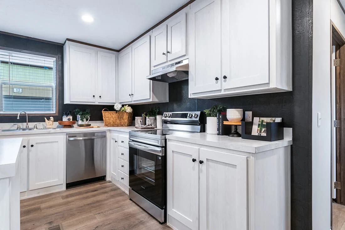 Select 16723i kitchen home features