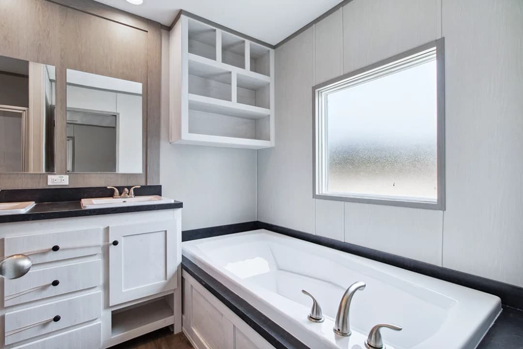 Anniversary 16682f bathroom home features