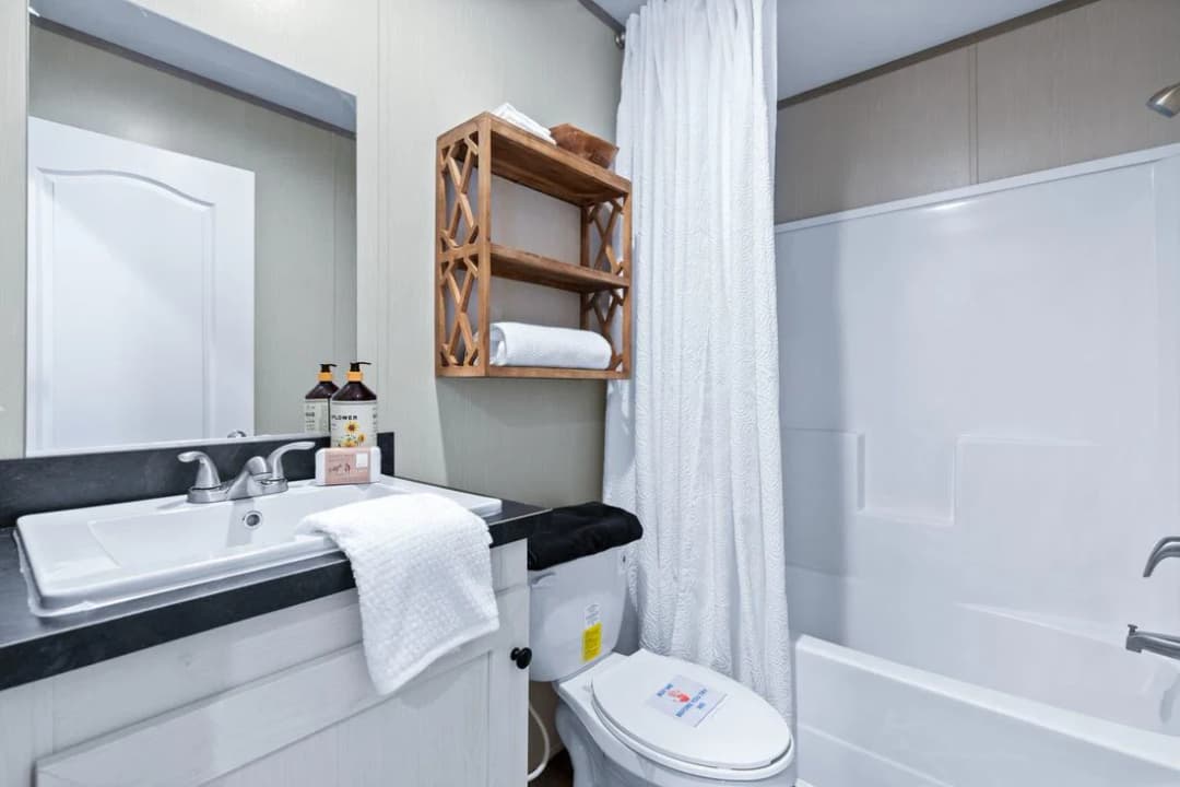 Porch living series 16682a bathroom home features